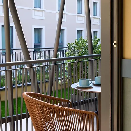 Hotel Fifty House Cellini 5*