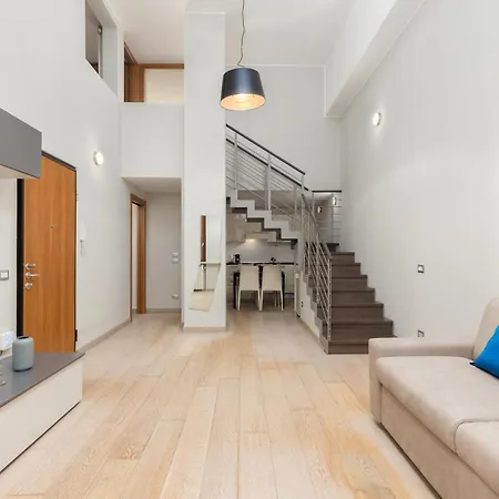 Con Metro Diretta 10 Minuti Duomo Apartamento *