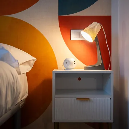 Nuovi Bilocali Station - 2 Con Parcheggio In Box E 1 Con Balcone -no Box- N&s Town Homes * Milan