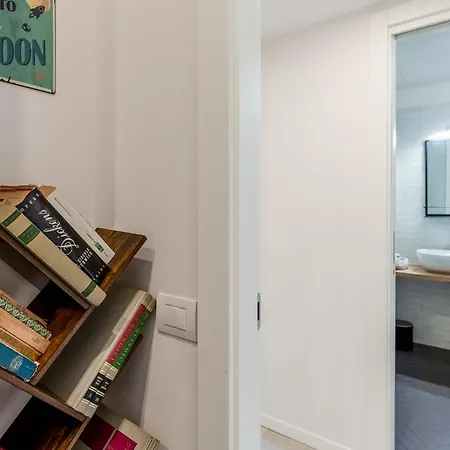 Nuovi Bilocali Station - 2 Con Parcheggio In Box E 1 Con Balcone -no Box- N&s Town Homes Milan