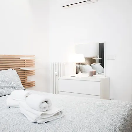Cozy Design In Piola-citta Studi 아파트