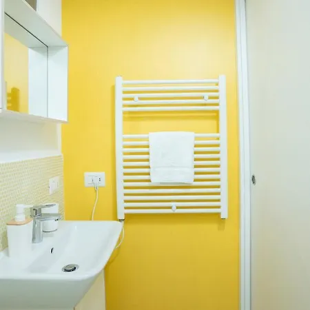 Isola 5 Minutes From Porta Garibaldi Station Milan