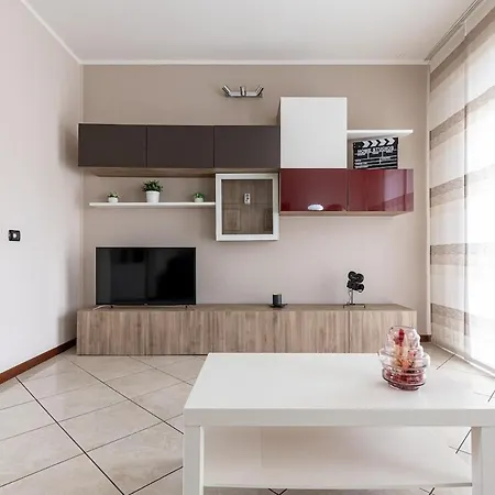 Lovely 15m From Duomo M1 Milano