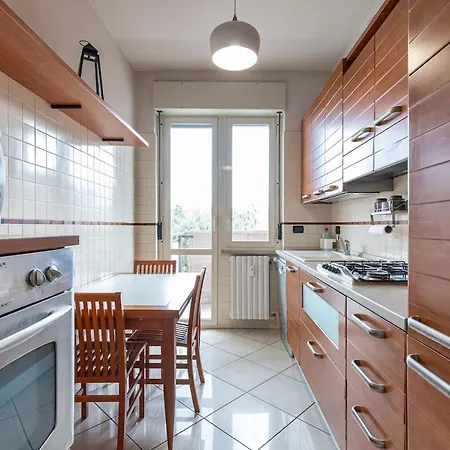 Lovely 15m From Duomo M1 * Milano