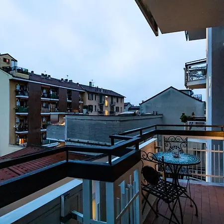 Piazza Gramsci Amazing With Balcony - Collection Daire