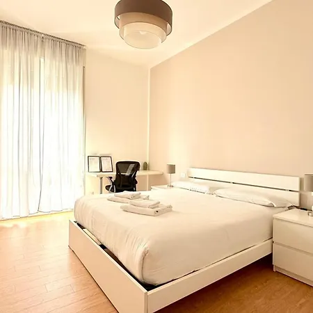 Urban Harmony - Near Duomo Metro M4 * 밀라노