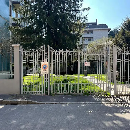 Emily's Apartman