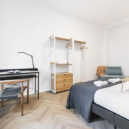 Apartment Easylife - Il Tuo Spazio Ideale A Milan