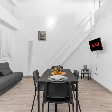 Apartment Agor13 -crescenzago - Loft - Location Milan