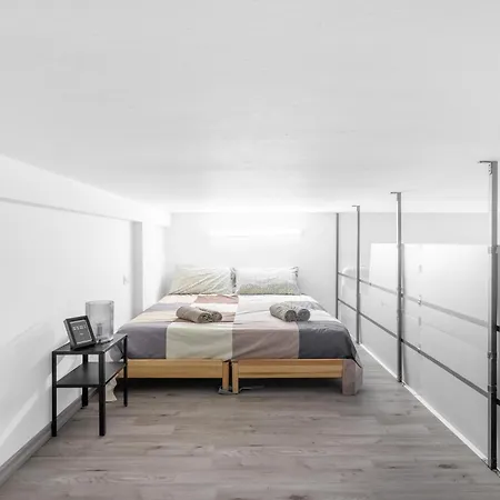 Apartment Agor13 -crescenzago - Loft - Location Milan