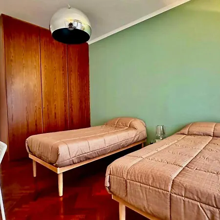 Brand New Near Center Apartamento