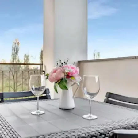 10 Min From Linate-private Garage Apartment Milan
