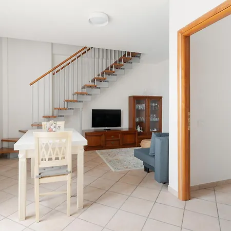Spacious 600 Mt To Metro M3 Comasina Apartment