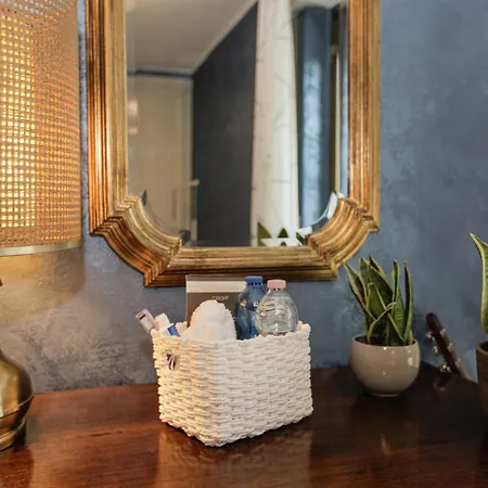Cozy Room In Elegant Flat Shared With Alex, Tube 5 Min Walking Milan