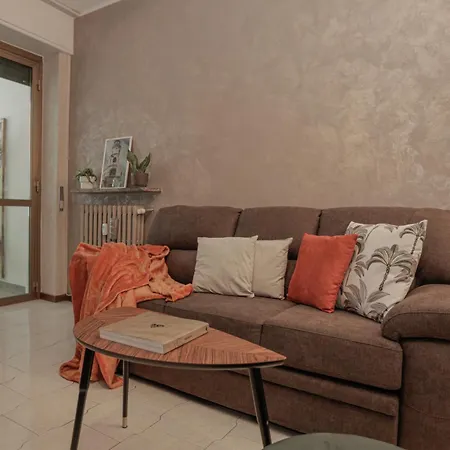 Cozy Room In Elegant Flat Shared With Alex, Tube 5 Min Walking
