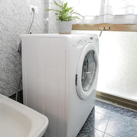 Cozy Room In Elegant Flat Shared With Alex, Tube 5 Min Walking Milan