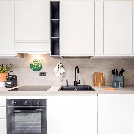 Elegant 1br In Porta Romana Milão