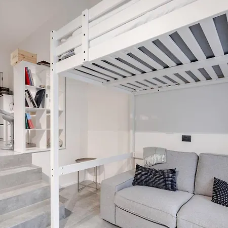 Elegant 1br In Porta Romana Milão