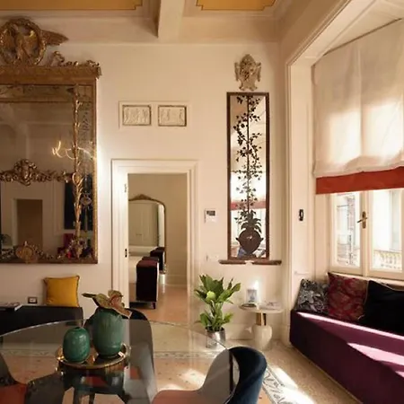 In The Fashion District Apartamento *