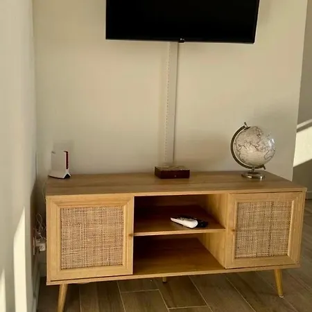 Apartment La Finestra Sul Naviglio Milan