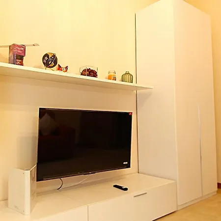 Joy Charming House ميلان