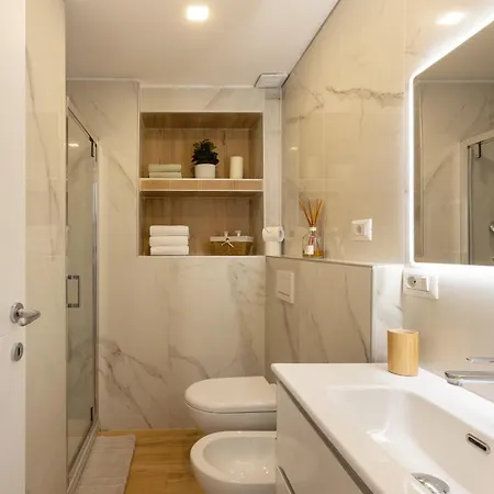 Plana Apartment *