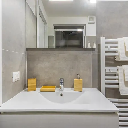Apartment Center Jacuzzi Deluxe Loft Milan