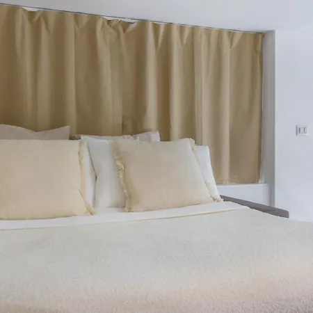 Apartment Center Jacuzzi Deluxe Loft