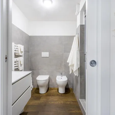 Apartment Center Jacuzzi Deluxe Loft