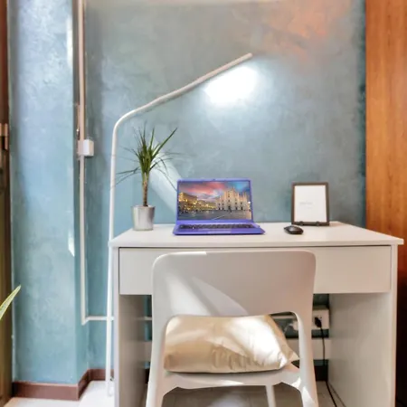 Homestay Cozy Room In Elegant Flat Shared With Alex, Tube 5 Min Walking *