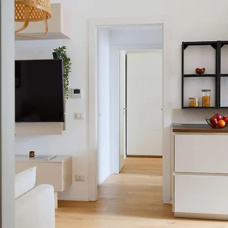 The Rent - Cozy One-bedroom In Porta Romana Area Milan