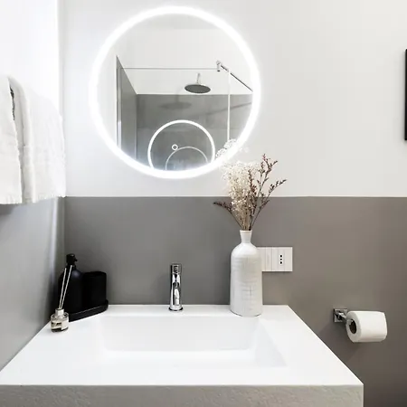 Easylife - Cav101 Elegante Mono Con Jacuzzi In Lejlighed