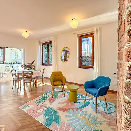 Corelli - Parking And Exclusive Garden