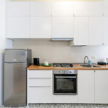 Metro M3 - 10 Min Duomo - Cozy W Balcony And Ac Apartment Milan