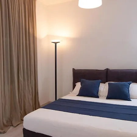 Elegant Little - Center - M4 Station Apartment