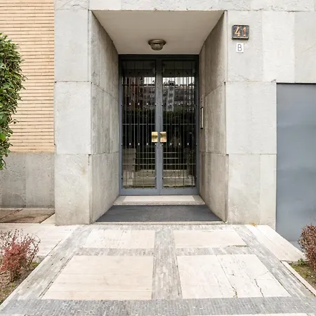 Elegante Bilocale In Zona Tortona Apartman