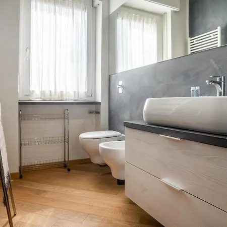 Apartman Elegante Bilocale In Zona Tortona Milánó