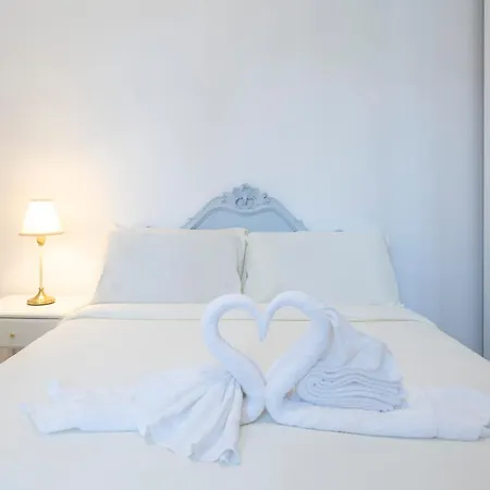 Duomo 15' - 5' From Station With Wifi And A-c Апартаменты *