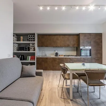 Three 2 Beds, 3rd Bed Available Milan