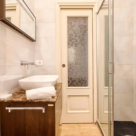 Joivy Modern 1-bedroom Flat Near The Centre Of Μιλάνο
