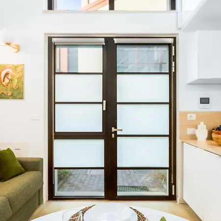 Appartamento Luminoso Loft - M5 Cagranda - Free Wi -fi