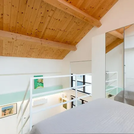 Appartamento Luminoso Loft - M5 Cagranda - Free Wi -fi