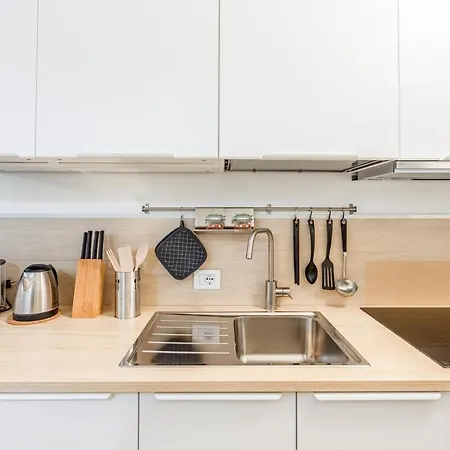Appartamento Luminoso Loft - M5 Cagranda - Free Wi -fi Milano
