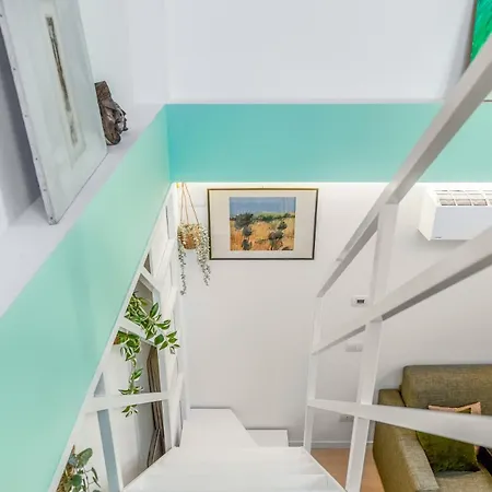 Appartamento Luminoso Loft - M5 Cagranda - Free Wi -fi