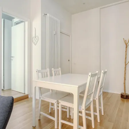 Domusmi Orombelli 16 *