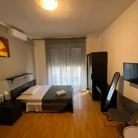 ゲスト ハウス ピレリ 3*