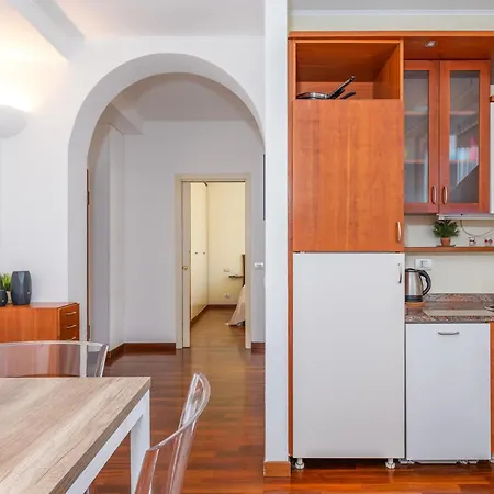 Flat In Center With Terrace, Near Garibaldi Fs Milánó
