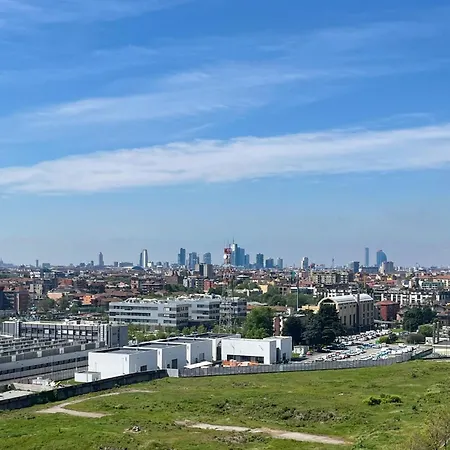 아파트 With Panoramic View Of And Public Free Parking Lot *