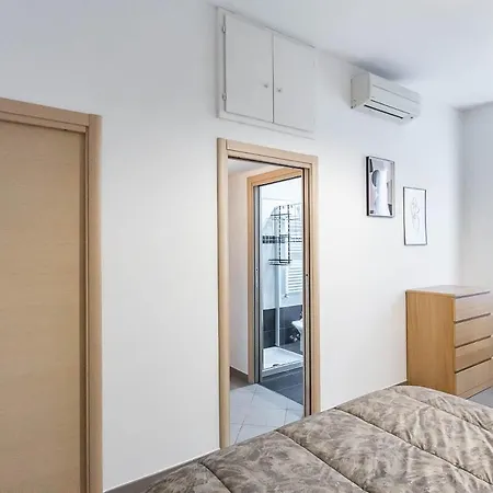 Navigli-centro Modern Flat Balcony Check-in H24 Milan