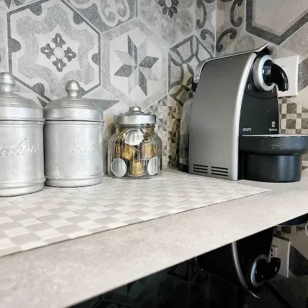 Easy Apartment